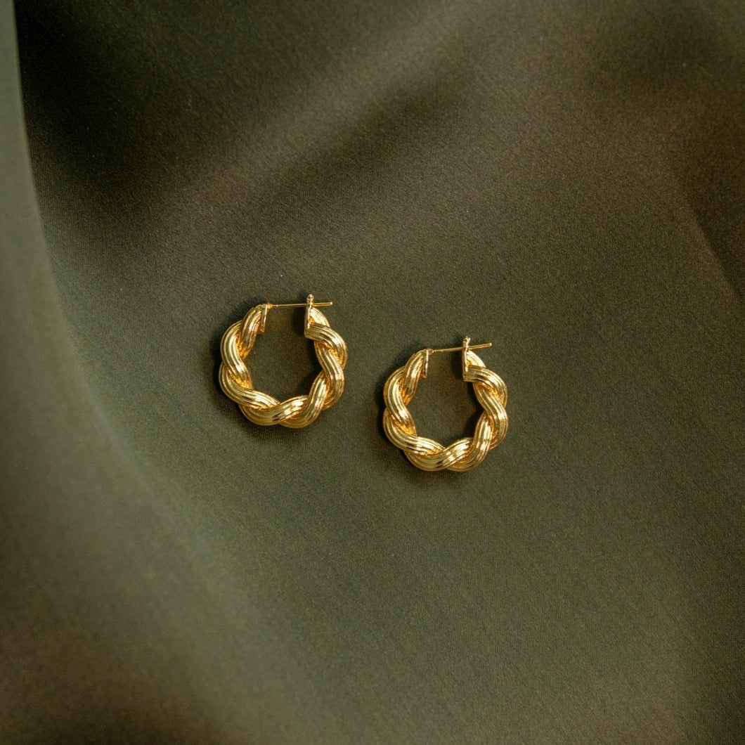 Twisting Gold Hoop Earring