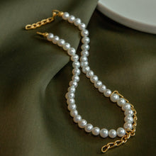 Load image into Gallery viewer, Pearl Necklace With Chain
