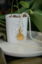 Load image into Gallery viewer, Voyage Coin Pearl Necklace
