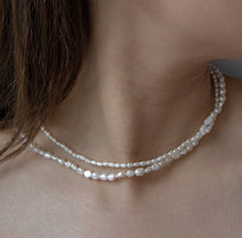 Load image into Gallery viewer, Thin Pearl Necklace
