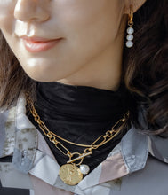 Load image into Gallery viewer, Vintage Coin &amp; Pearl Chain Necklace
